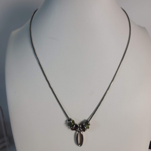 Jewelry - Silver Tone Snake Chain Necklace Oval Hoop Green Burgundy Beads Chic Minimalist‎